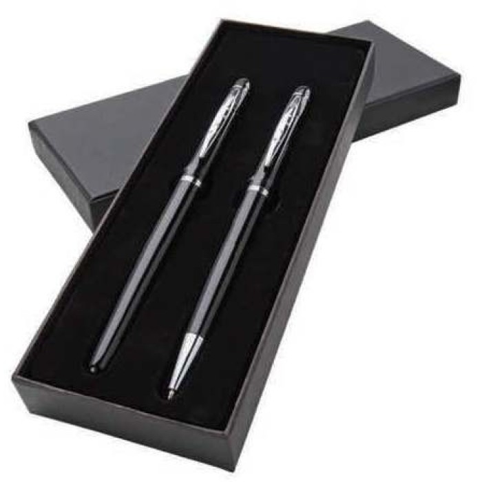 High quality set containing a ballpoint  and roller ballpoint 